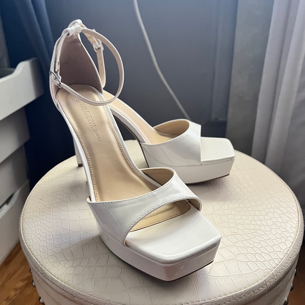 Wild Diva Stiletto Platform Sandal size 10